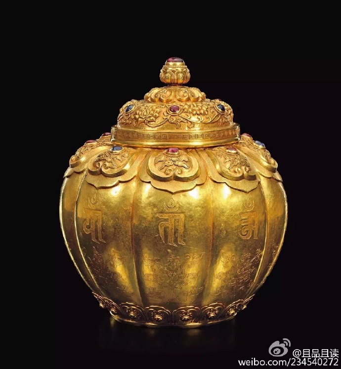 明宣德【金嵌宝莲托梵文瓜棱盖罐】H:20.5cm W: 1455g。成交价 ：RMB 34,500,000