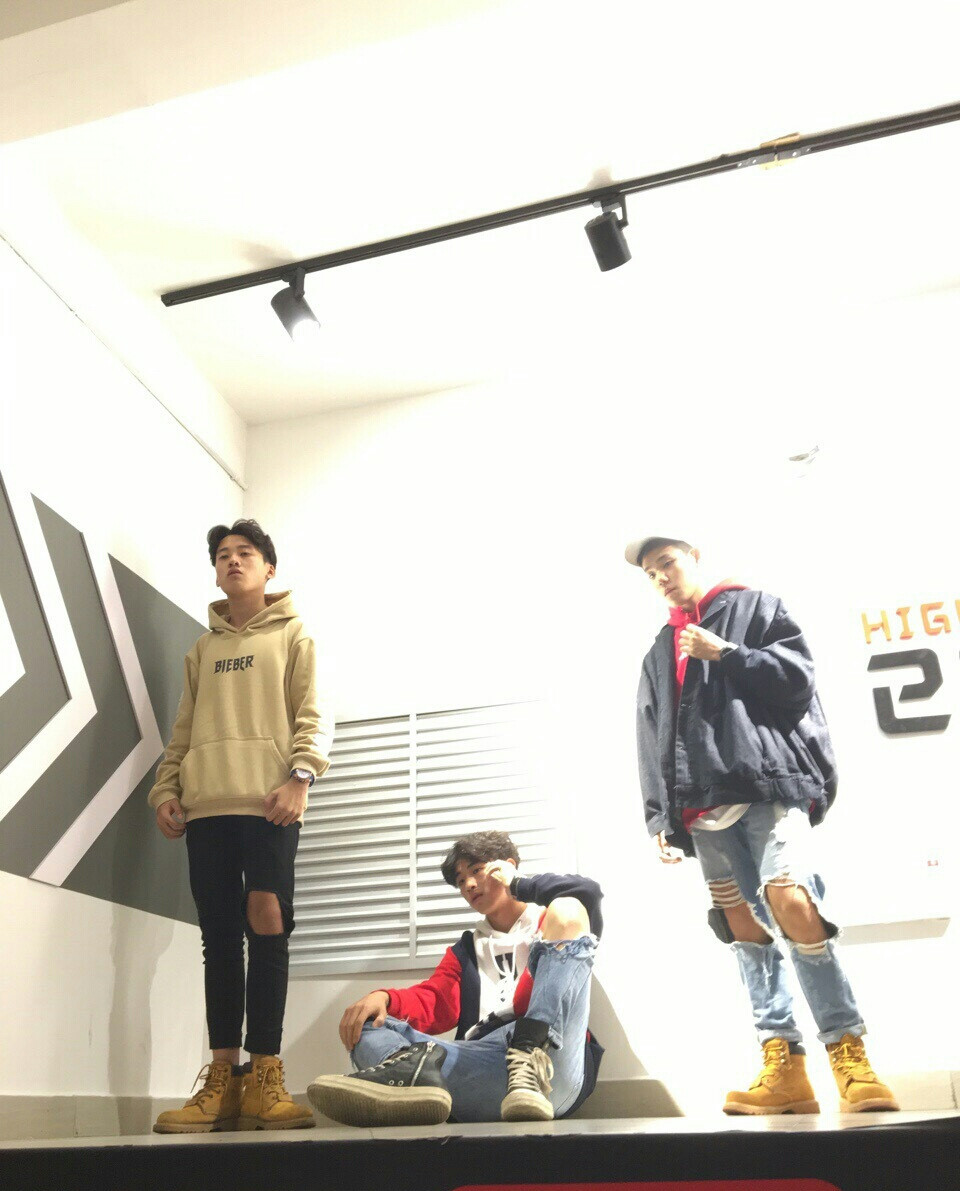 不喜欢热闹，喜欢两个人