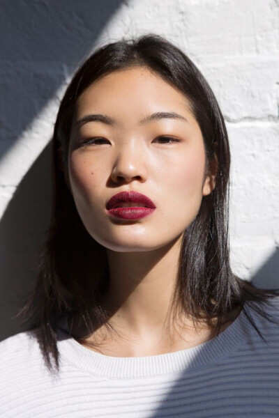 精致妆容，姨妈色口红妆容配色，日常妆容