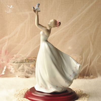 英国高档瓷偶捧鸽新娘 送给新人的实用时尚创意结婚礼物礼品