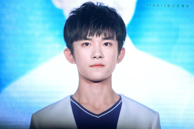 舒肤佳发布会
TFBOYS
易烊千玺