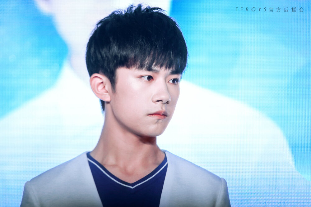 舒肤佳发布会
TFBOYS
易烊千玺