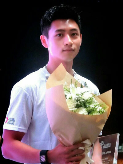  风沙搁浅的希望 