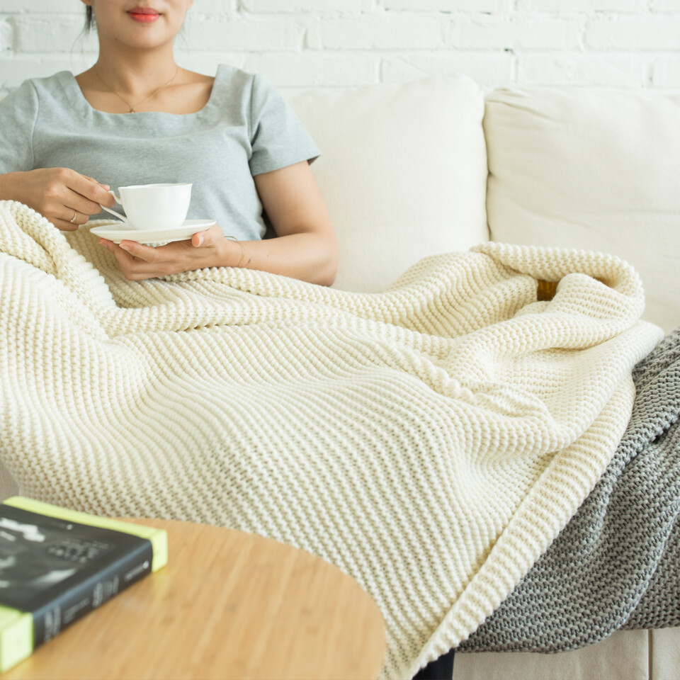 秋冬纯色针织线毯多功能休闲盖毯披肩午休沙发毯单人空调毯