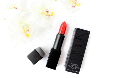 黄皮星人必备的显白神器-橘红色口红！——NARS Audacious Lipstick 色号：Lana#