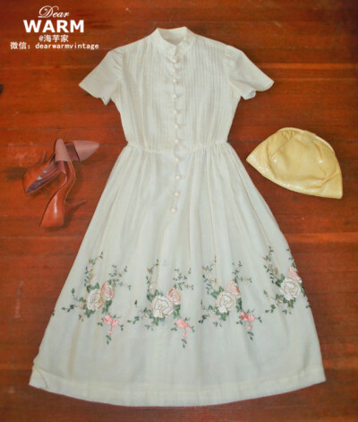 1950s 花朵刺绣奶油色竖领古董连衣裙