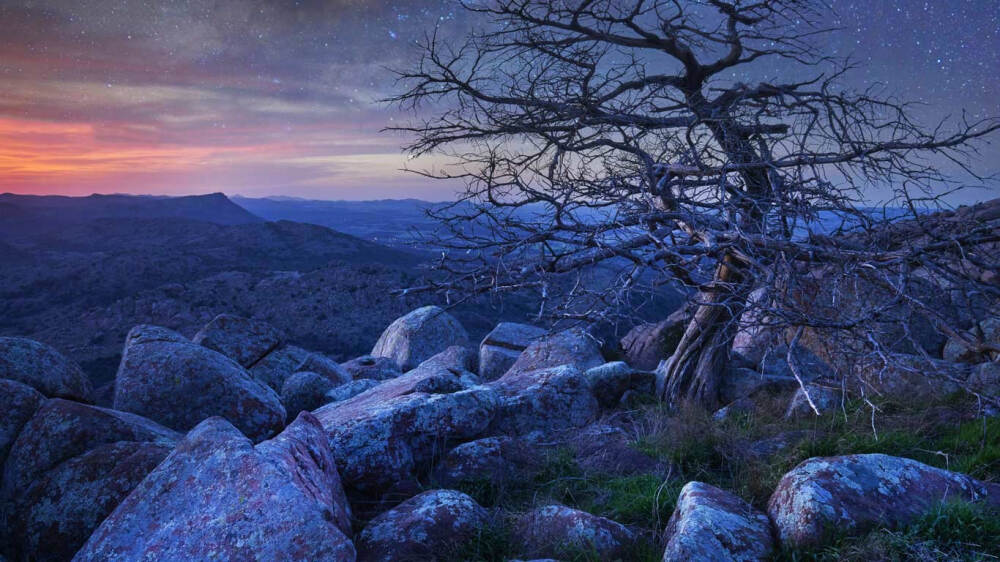 Wichita Mountains Wildlife Refuge, Oklahoma (© Tim Fitzharris/Minden Pictures)