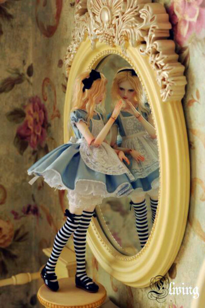 OASISDOLL - Alice Through the Looking Glass