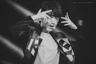 王俊凯 161110 浙江卫视天猫双十一狂欢夜 是你【十七岁的荷尔蒙。】