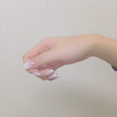 by橙筱沫 い女生头像い玩网女头
微风轻轻起，我好喜欢你