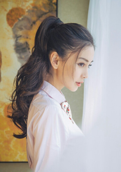 Angelababy（杨颖）
盛世美颜