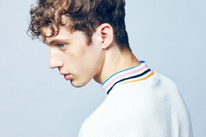 TROYE SIVAN 戳爷