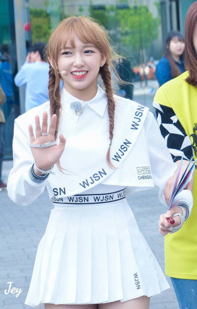 宇宙少女 [ 程潇 ]°Cheng Xiao ♪ 禁二传二改抱图点赞
