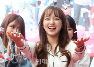 宇宙少女 [ 程潇 ]°Cheng Xiao ♪ 禁二传二改抱图点赞