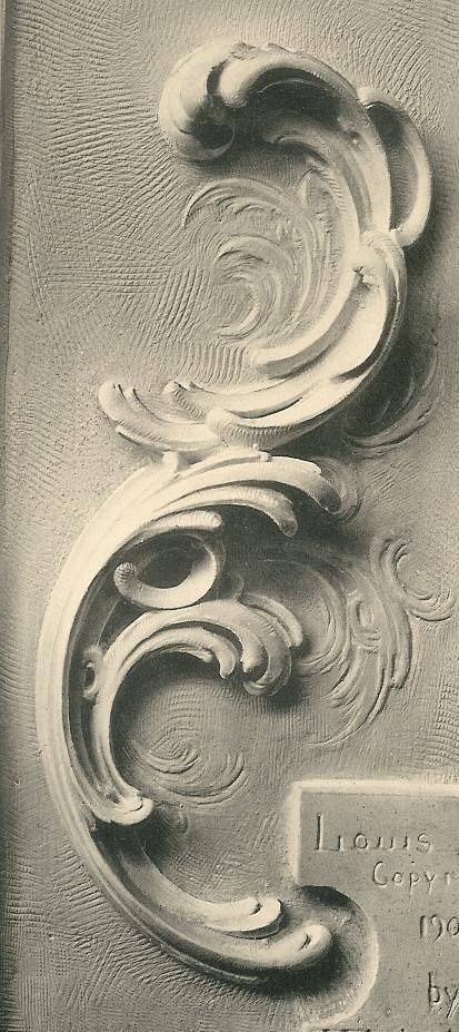 “阿堪萨斯”（acanthus）的花纹，在西方装饰艺术中常常用到一个图案，带着叶片的形状，卷曲而柔美的线条，至今仍是众多艺术家的宠儿。（@复古设计）