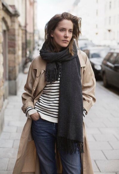 Parisian chic stripe & one-color scarf 