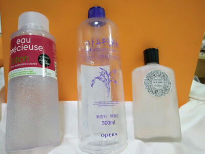 水杨酸珍贵水378ML
娥佩兰薏仁水500ML
资生堂美艳容露150ML