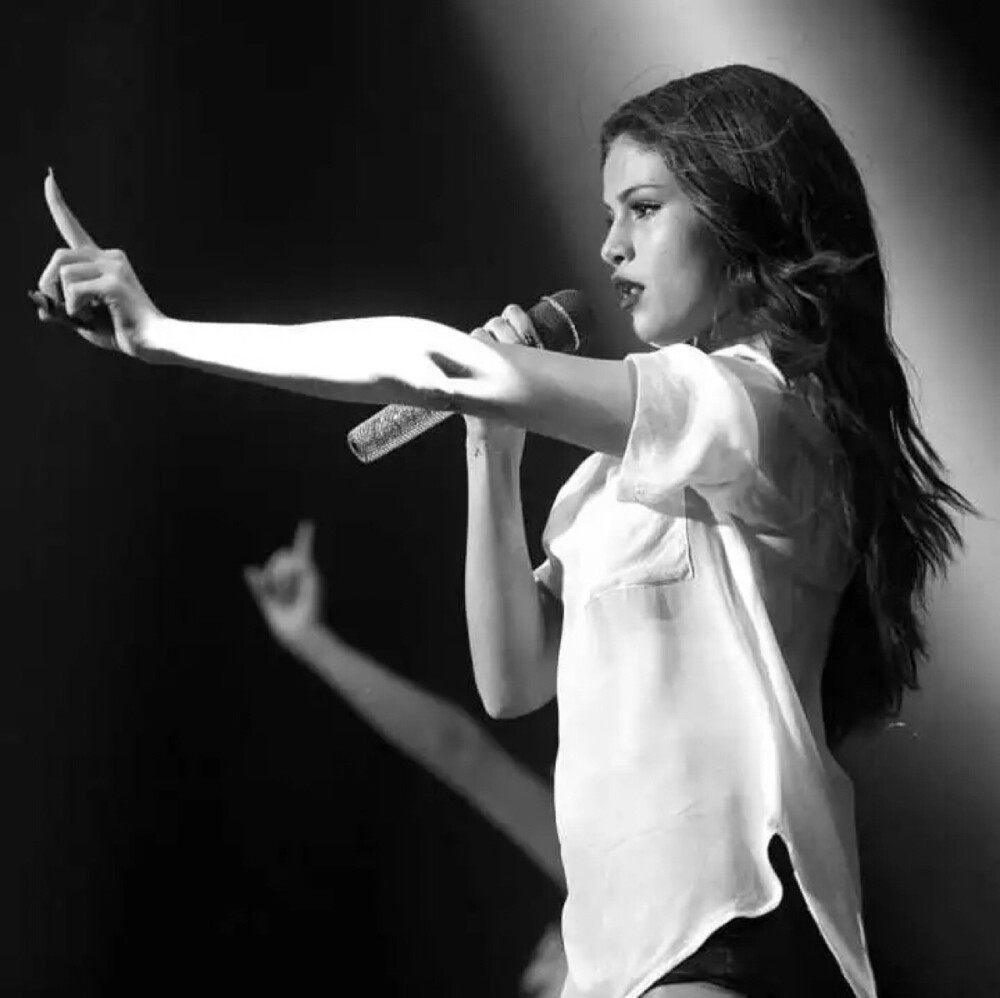 赛琳娜·戈麦斯（Selena Gomez），1992年7月22日出生于美国得克萨斯州，美国女演员、歌手。