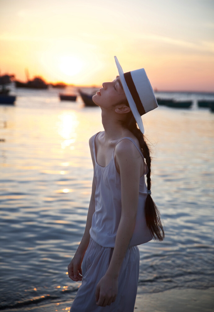 星野志坚·青年作者·代表作散文集《虚 • 渡》·摄影·模特