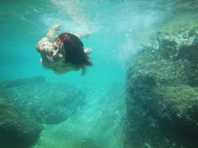 Hvar, Croatia. 每一个人都在狂欢。老城的钟声刚刚敲起，就被港口的喧闹给湮没了。