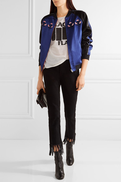 Jacket from OPENING CEREMONY (Reversible embroidered silk-satin bomber jacket)
T-shirt from R13 （Black Flag printed cotton and cashmere-blend jersey ）
Bag from PROENZA SCHOULER (Hava leather shoul…