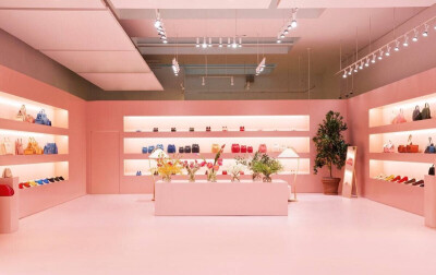 纽约Mansur Gavriel门店开幕 柔和的粉色装修