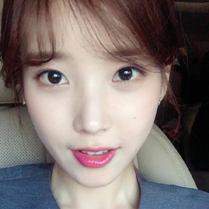 IU↪小妞好白