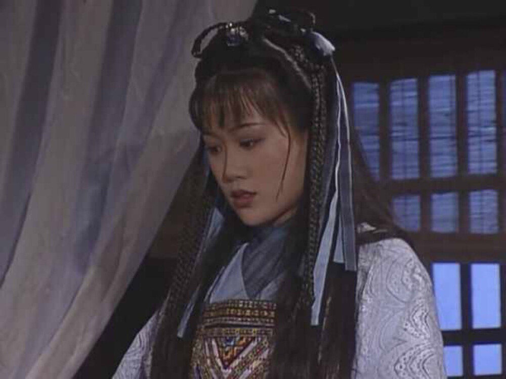 梁小冰古装