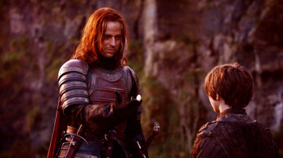 Jaqen H'ghar & Arya Stark.
有毒……
我被这个德国叔叔迷晕了，想去学德语……