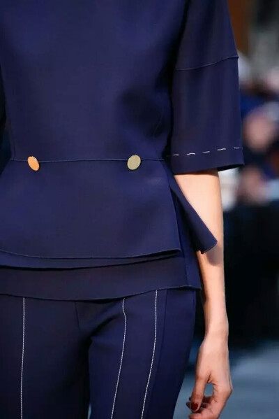 Date: Wednesday, January 27, 16. Notes: I think this detail (trim) can make any dress/blouse look very classy and sophisticated.