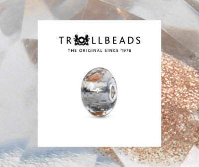 #Trollbeads-暖亮日光精灵珠#没错！源于美国传统的“黑色星期五”已经到了！小卓今天要给大家介绍的就是Trollbeads2016黑色星期五特别限量款：“暖亮日光”珠，在黑色星期五给自己买一颗明亮的珠子，是不是一个很好…