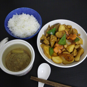 清燉牛肉湯，醬爆杏鮑菇，米飯，倒計時10