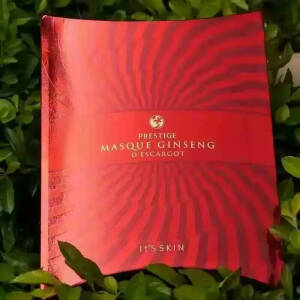 【伊思红参蜗牛面膜】
 含有天然红参成分     以及天然蜗牛粘液     是金色蜗牛精华面膜升级版    更加滋养，修复受损肌肤    具有修护皮肤美白⛄淡化色素   收缩毛孔   抗痘修复 ☔ 抗皱  恢复皮肤弹性 等多重作用    还原皮肤自然状态的神奇功效    水凝胶面膜贴还强化了保湿的功效   