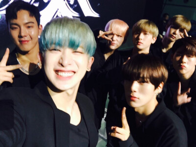 MONSTAX 몬스타엑스