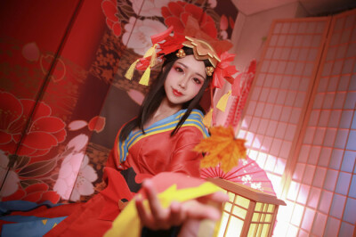 鬼女红叶 cn:  桃昔 摄影：大萌导师拉Bilibili克