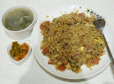 培根腊肠炒饭