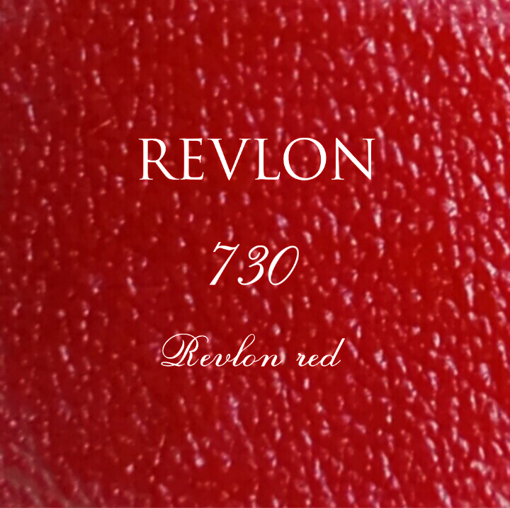 Revlon露华浓口红色号730，Revlon red，(手头有好多露华浓的单品hhhhhh)这支是姬友送的生日礼物(*/ω＼*)。上嘴是个很美的水红色，超级显白，也很润，然而拍出来却迷之变成这种玫红色我也是？？？(黑人问号脸)