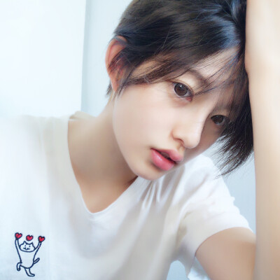 围脖:@梁子玥越