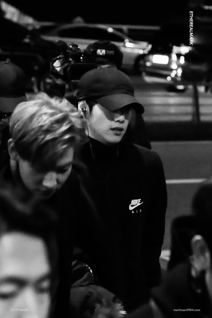 GOT7是韩国JYPEntertainment于2014年推出的男子组合，七名成员包括林在范（JB.）、朴珍荣（Jr.）、段宜恩（Mark）、王嘉尔（Jackson）、崔荣宰（YoungJae）、BamBam、金宥谦（YuGyeom）