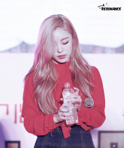 mamamoo 辉人 wheein