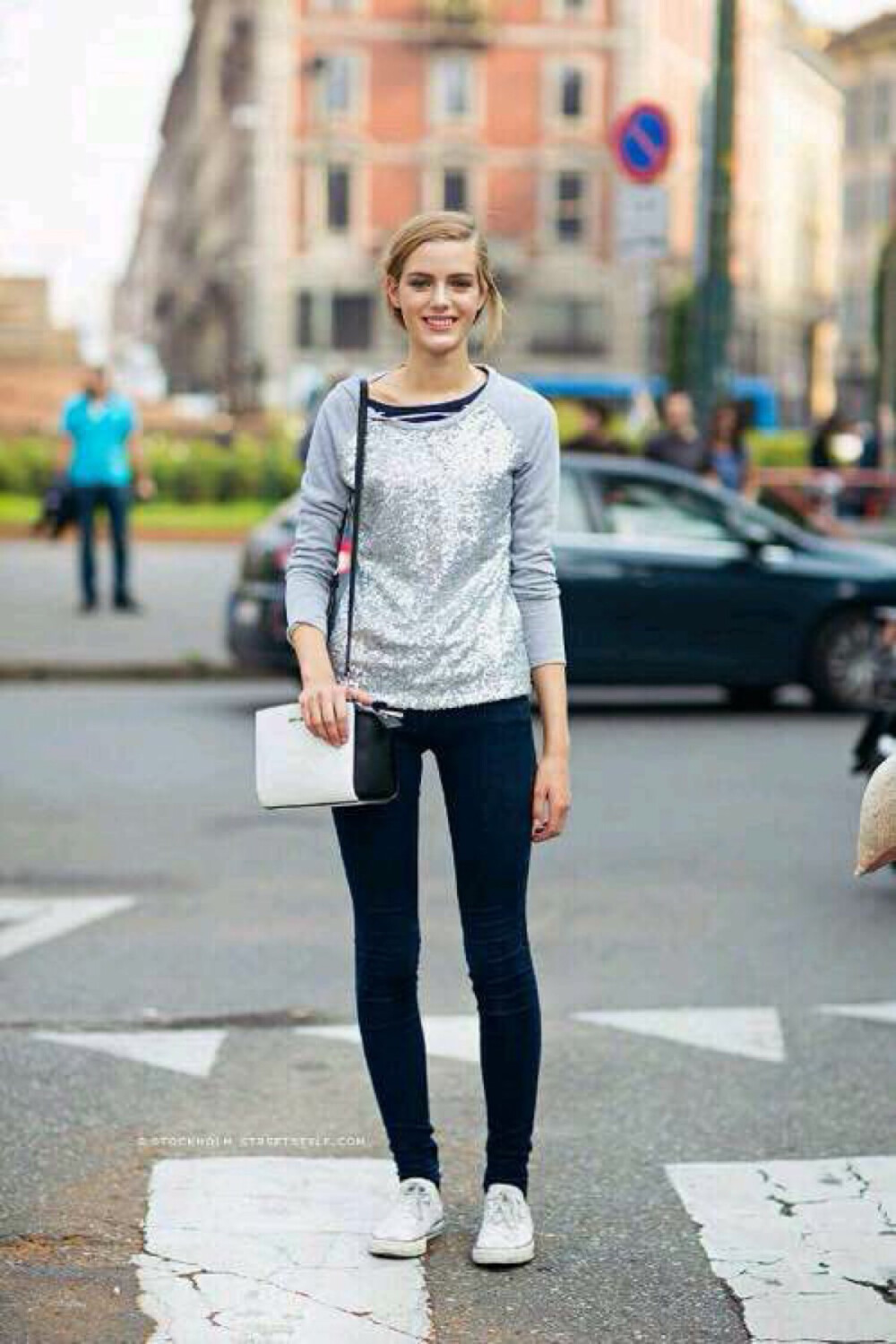 1996年9月6日出生于德国,新人女模特,经纪