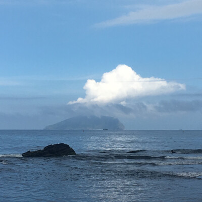 龟山岛上面总是有☁️☁️☁️