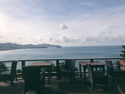 泰国普吉岛，悬崖酒店的海景早餐