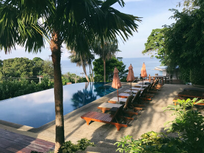 泰国普吉岛，悬崖酒店的泳池