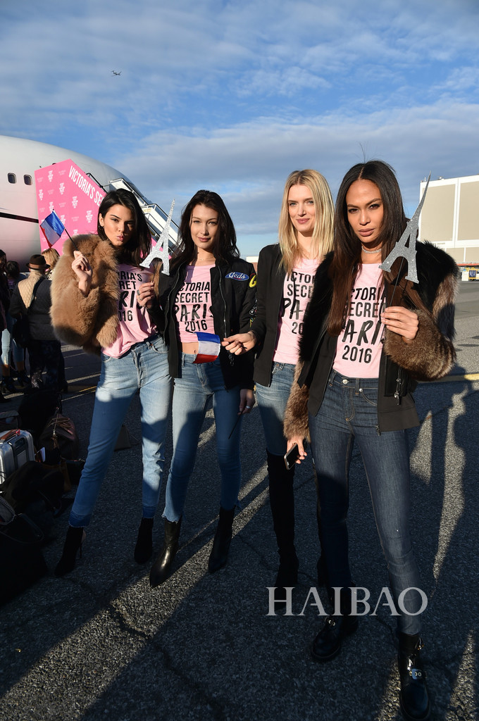 Victoria's Angels in Paris