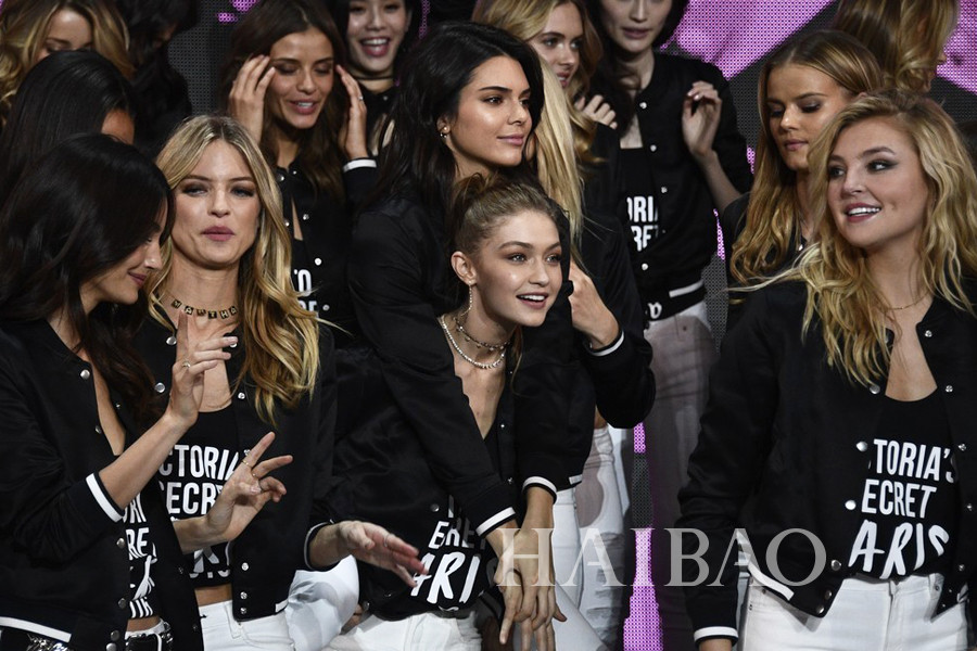 Victoria's Angels in Paris-Gigi Hadid & Kendall Jenner