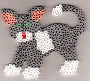 拼拼豆豆 动物作品  
猫猫 小猫 猫咪 喵喵 喵星人 铲屎官最爱系列 
拼豆小站 专注分享 - 拼豆图纸 拼豆材料包 拼豆成品