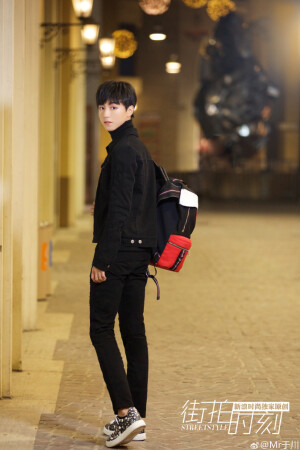 勇敢的少年啊，快去创造奇迹~@TFBOYS-王俊凯