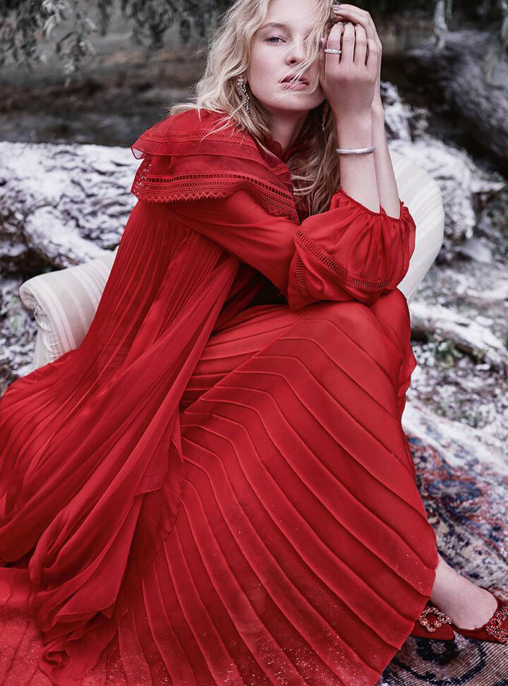 俄罗斯仙女超模 nastya sten 登上《harpers bazaar》杂志英国版2017