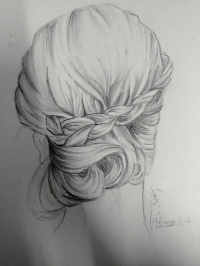 临摹 编发 美美的！ 黑白铅笔手绘